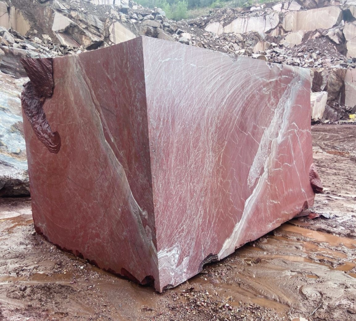 Marble quarry extraction